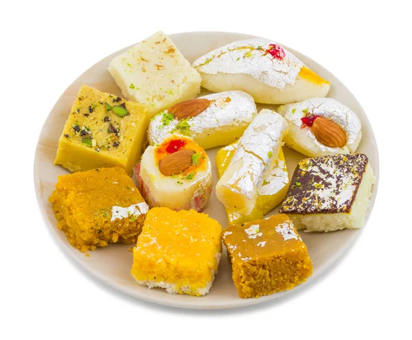 Ινδικό Εύγευστο Μίγμα Sweet Τροφίμων Μίγμα Mithai Απομονωθεί Λευκό Φόντο — Φωτογραφία Αρχείου