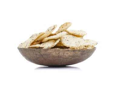 Hint baharatlı patates cipsi de biliyorum Aloo Papri, Aloo Papdi, Alu Papdi, gofret ve Aloo beyaz arka plan üzerinde izole cips