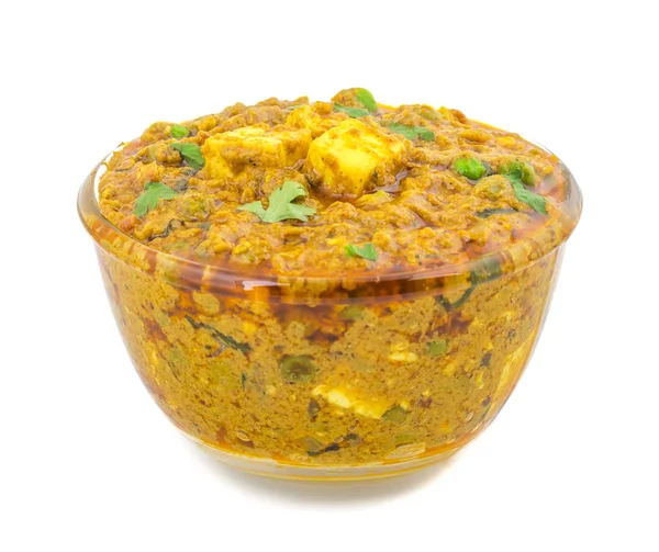 Hint mutfağı Mattar Paneer olduğunu bir vejetaryen Kuzey Hint yemeği oluşan, bezelye ve Paneer dayalı bir domates sos ile Garam Masala baharatlı. Bu kez Hint Tandoori Roti türü ile servis edilir
