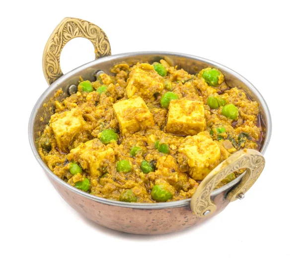 Hint mutfağı Mattar Paneer olduğunu bir vejetaryen Kuzey Hint yemeği oluşan, bezelye ve Paneer dayalı bir domates sos ile Garam Masala baharatlı. Bu kez Hint Tandoori Roti türü ile servis edilir