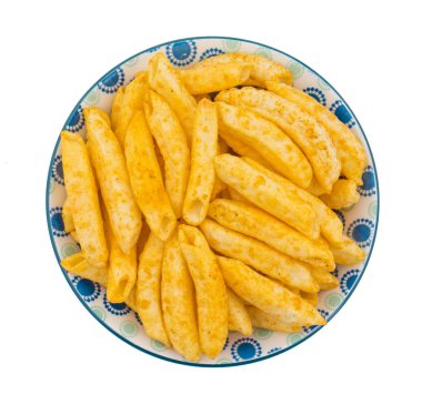 Lezzetli hafif baharatlı patates beyaz arka plan üzerinde izole Snack