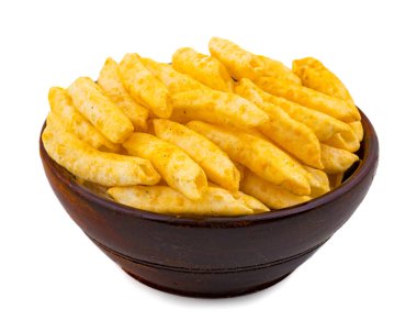 Lezzetli hafif baharatlı patates beyaz arka plan üzerinde izole Snack