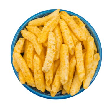 Lezzetli hafif baharatlı patates beyaz arka plan üzerinde izole Snack