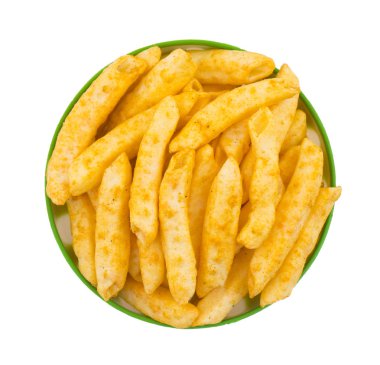 Lezzetli hafif baharatlı patates beyaz arka plan üzerinde izole Snack