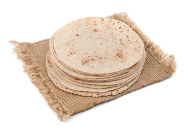 Geleneksel Hint Mutfağı Chapati Roti, Fulka, Paratha, Hint Ekmeği, Düz Ekmek, Chapathi, Wheaten Düz Ekmek, Chapatti, Chappathi veya Beyaz Arkaplanda Kulcha olarak da bilinir.