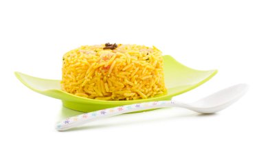 Hint mutfağı Pulav, Vejetaryen Biryani, Vejetaryen Pulav, Sebze Pulav, Biryani veya Sebze Pilav olarak da bilinir.