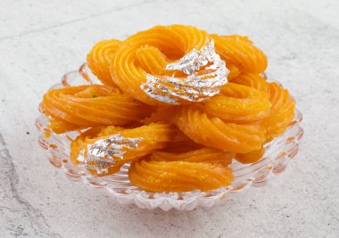 Paneer Jalebi, ayrıca Chhena Jalebi, Chhena Jilapi veya Zulbia olarak da bilinir.