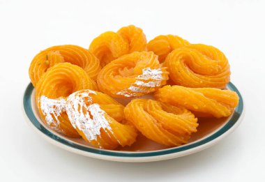 Paneer Jalebi, ayrıca Chhena Jalebi, Chhena Jilapi veya Zulbia olarak da bilinir.