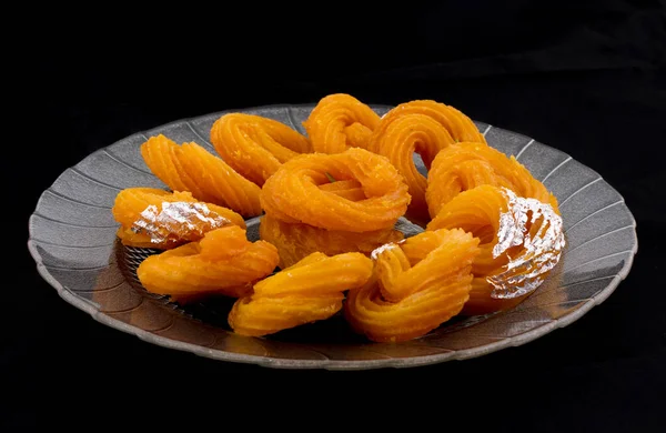 Paneer Jalebi, ayrıca Chhena Jalebi, Chhena Jilapi veya Zulbia olarak da bilinir.