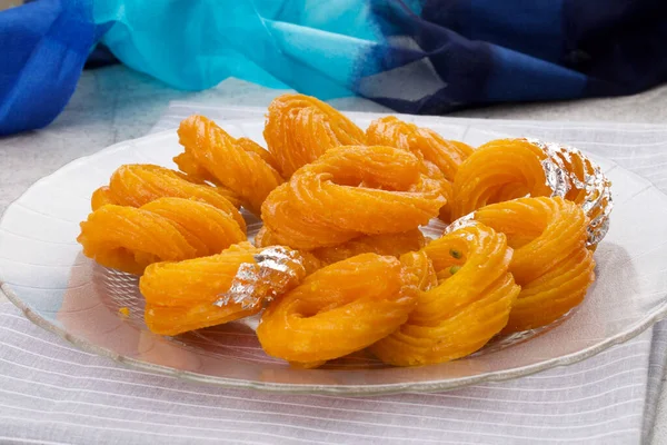 Paneer Jalebi, ayrıca Chhena Jalebi, Chhena Jilapi veya Zulbia olarak da bilinir.