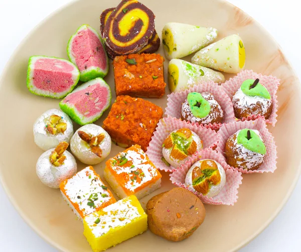 India Mezcla Tradicional Alimentos Dulces Mezcla Mithai Incluyen Peda Mawa —  Fotos de Stock