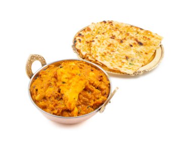 Hint Vejetaryen Mutfağı Özel Tatlı ve Baharatlı Paneer Pasanda ya da Sarımsak Naan ile servis edilen sarımsaklı kremalı sosla doldurulmuş Paneer Curry, Lezzetli