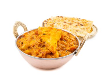 Hint Vejetaryen Mutfağı Özel Tatlı ve Baharatlı Paneer Pasanda ya da Sarımsak Naan ile servis edilen sarımsaklı kremalı sosla doldurulmuş Paneer Curry, Lezzetli