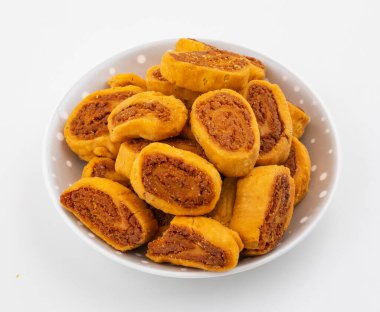 Hint Geleneksel Baharatlı Atıştırmalık Bhakarwadi Bakarwadi, Bakarvadi, Bakar Vadi veya Bakar Wadi olarak da bilinir.