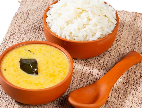 Cuisine Traditionnelle Indienne Kadhi Chawal Aussi Connu Sous Nom Curry — Photo