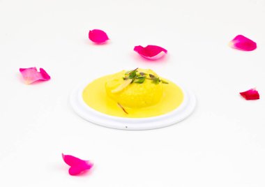 Geleneksel Hint Özel Tatlısı Ras Malai de Rasmalai ya da Rossomalai olarak bilinir.