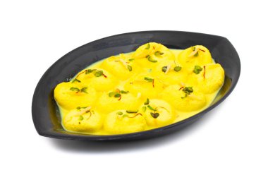 Geleneksel Hint Özel Tatlısı Ras Malai de Rasmalai ya da Rossomalai olarak bilinir.