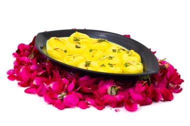 Geleneksel Hint Özel Tatlısı Ras Malai de Rasmalai ya da Rossomalai olarak bilinir.