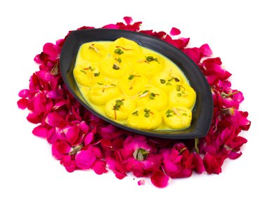 Geleneksel Hint Özel Tatlısı Ras Malai de Rasmalai ya da Rossomalai olarak bilinir.