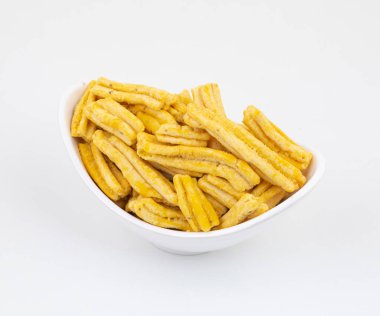 Geleneksel Hint Popüler Gujarati Atıştırmalığı Ghatiya, Ganthiya, Papdi ve Gathiya olarak da bilinir.