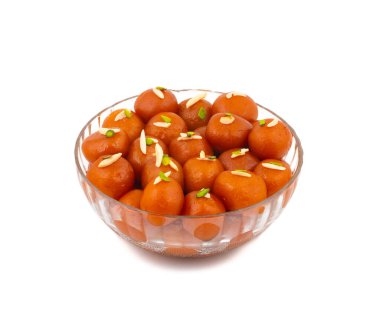 Hint Popüler Tatlısı Gulab Jamun olarak da bilinir. Beyaz Arkaplanda kala Jamun veya Kalajam olarak da bilinir.