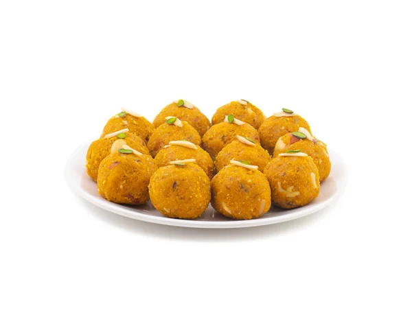 Ladoo De Coco De Alimentos Tradicionais Amarelos Tradicionais Da Índia, Com  Fundo Branco Imagem de Stock - Imagem de vegetariano, tradicional: 159022001