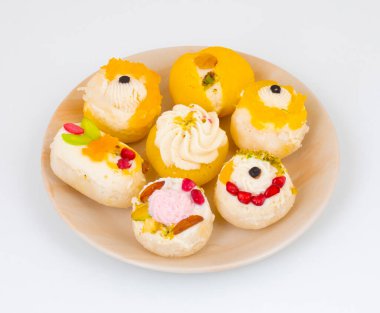 Festivalde yapılan Hint Özel Geleneksel Bengali Tatlı Yemekleri