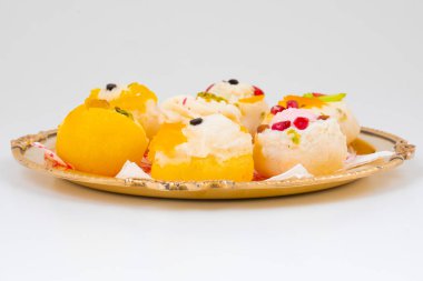 Festivalde yapılan Hint Özel Geleneksel Bengali Tatlı Yemekleri