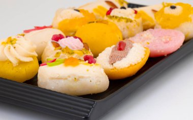 Festivalde yapılan Hint Özel Geleneksel Bengali Tatlı Yemekleri