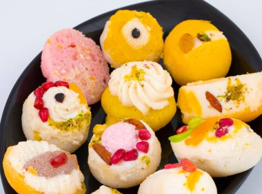 Festivalde yapılan Hint Özel Geleneksel Bengali Tatlı Yemekleri