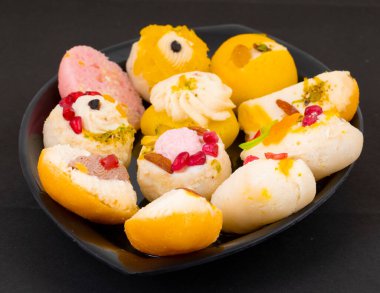 Festivalde yapılan Hint Özel Geleneksel Bengali Tatlı Yemekleri