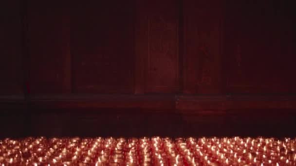 Eine Nahaufnahme Von Flamme Auf Kerze Zeitlupe — Stockvideo