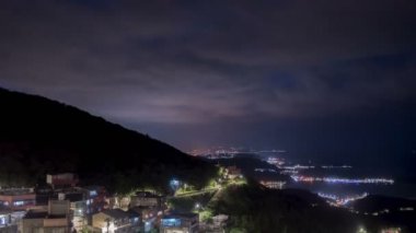 4 k hızlandırılmış bir kadeh Jiufen, Ayrıca yazıldığından Jioufen veya Chiufen. Bir dağ alan Ruifang bölgesinde, New Taipei City