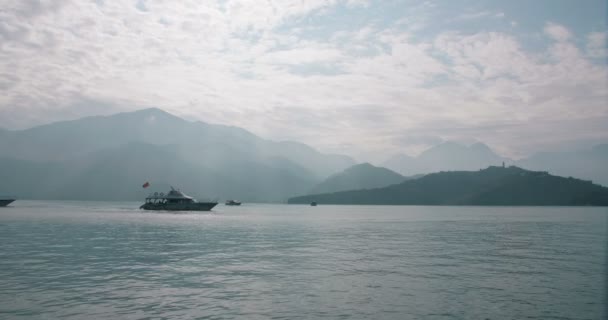 Toeristische Boot Bij Sun Moon Lake National Scenic Area Nantou — Stockvideo