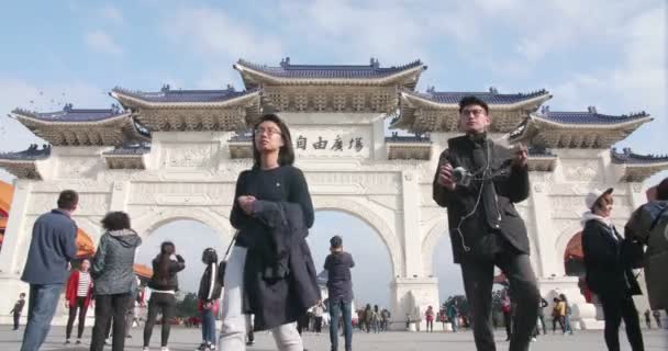 Марта 2018 Года Турист Площади Свободы Мемориального Зала Чан Кайши — стоковое видео