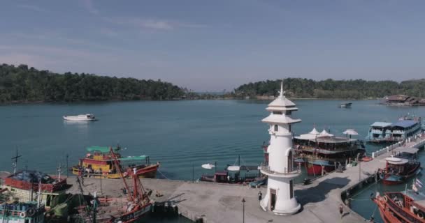 Vista Aérea Del Muelle Bang Bao Isla Koh Chang Trat — Vídeo de stock