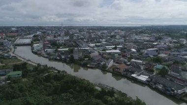 Pattani Nehri'nin havadan görünümü. Pattani, Tayland