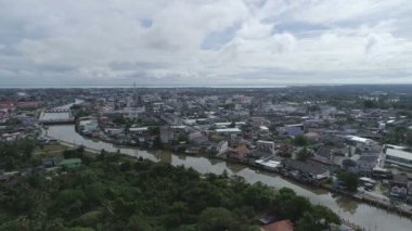 Pattani Nehri'nin havadan görünümü. Pattani, Tayland