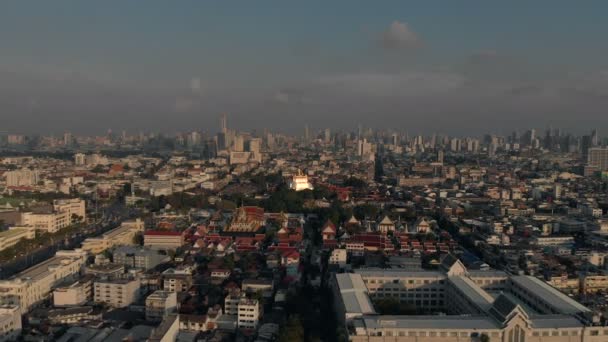 Vista Aérea Montanha Dourada Pagode Wat Saket Templo Bangkok Tailândia — Vídeo de Stock