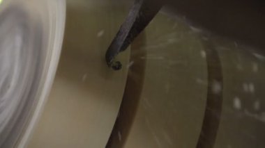 Woodturning işleminin yavaş hareket atış