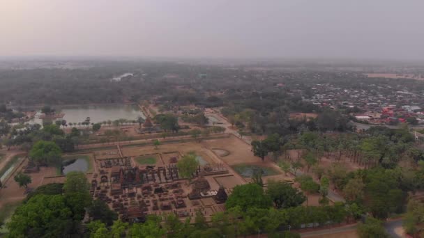 Sukhothai Tarihi Parkının Havadan Görünümü — Stok video