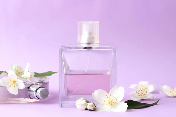 Bottle Perfume Flowers Colored Background Minimalism — Stock Photo, Image