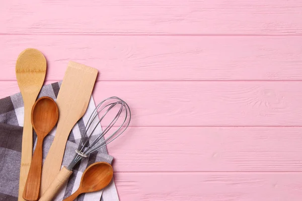 Küchenutensilien Draufsicht Auf Holztisch Die Geräte Die Beim Kochen Helfen — Stockfoto