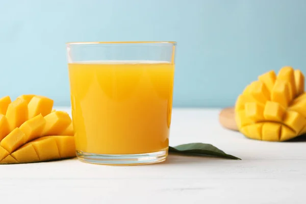 Mangosap Een Glas Mangofruit — Stockfoto