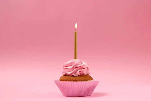 Delicioso Cupcake Con Una Vela Fondo Color Con Espacio Para —  Fotos de Stock