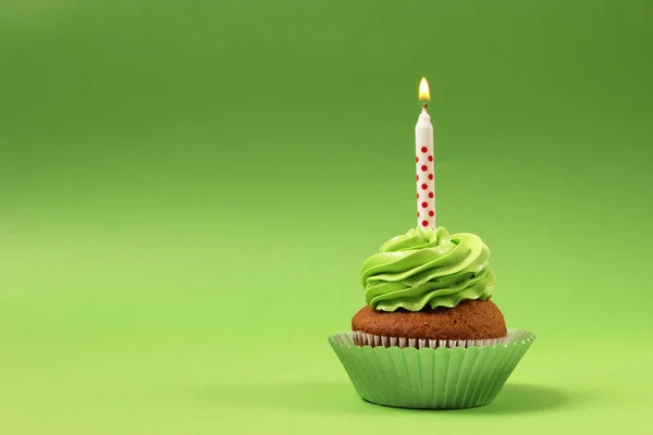 Νόστιμο Cupcake Κερί Χρωματιστό Φόντο Χώρο Για Εισαγωγή Κειμένου Εορταστικό — Φωτογραφία Αρχείου