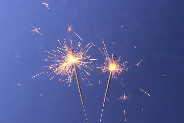 Fuego Bengala Sobre Fondo Color — Foto de Stock