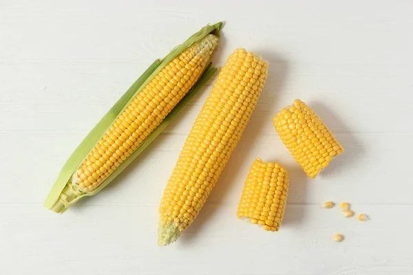 Fresh Corn Colored Background Corn Heads — Stock Photo, Image