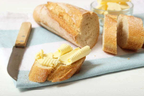 Pão Acabado Assar Manteiga Mesa — Fotografia de Stock