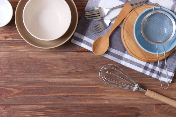 Set Von Geschirr Und Küchenutensilien Auf Farbigem Hintergrund Von Oben — Stockfoto